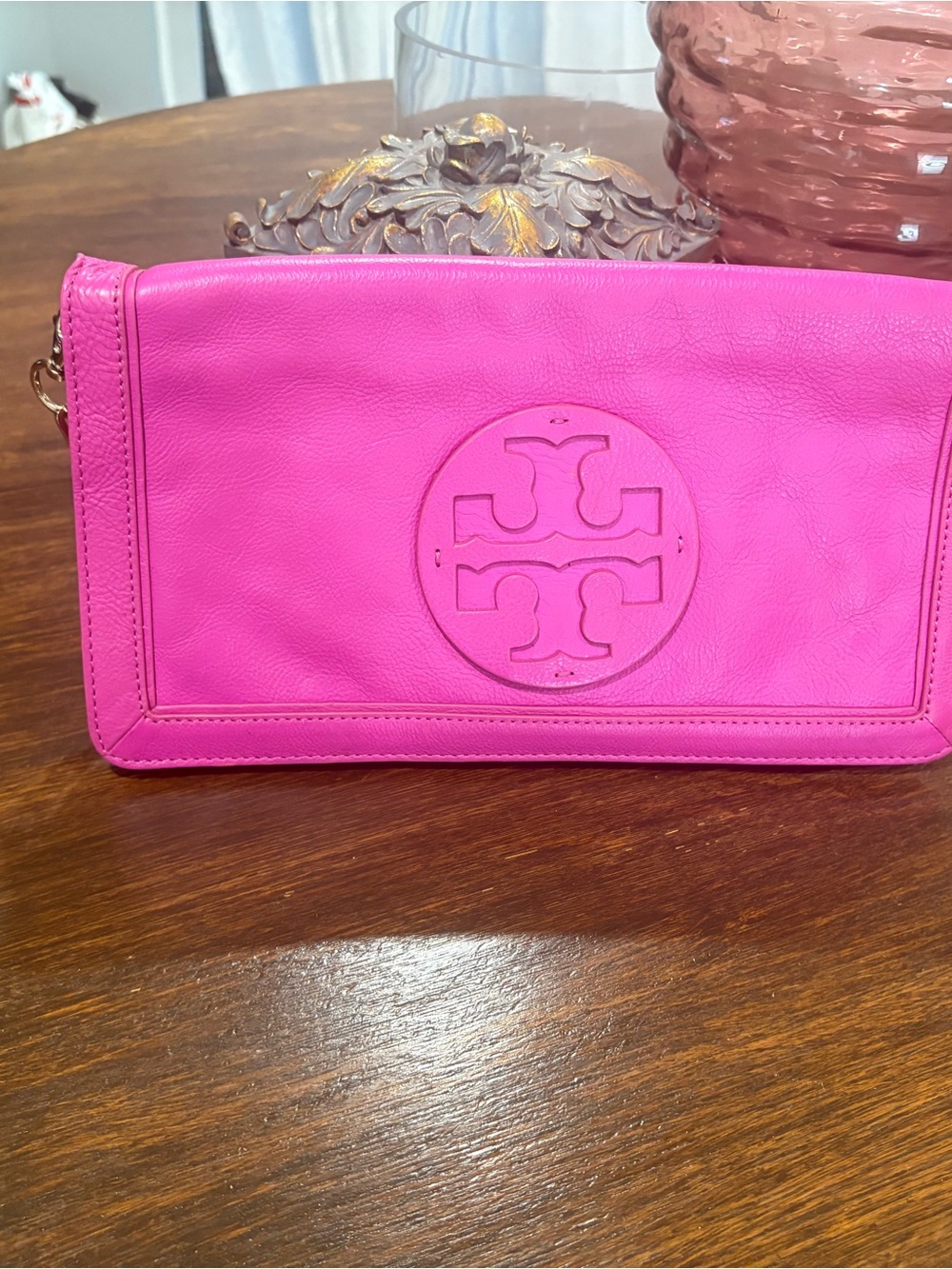 Tory Burch Fuchsia Leather Chain-Shoulder Clutch with Gold Hardware - Picture 2 of 4